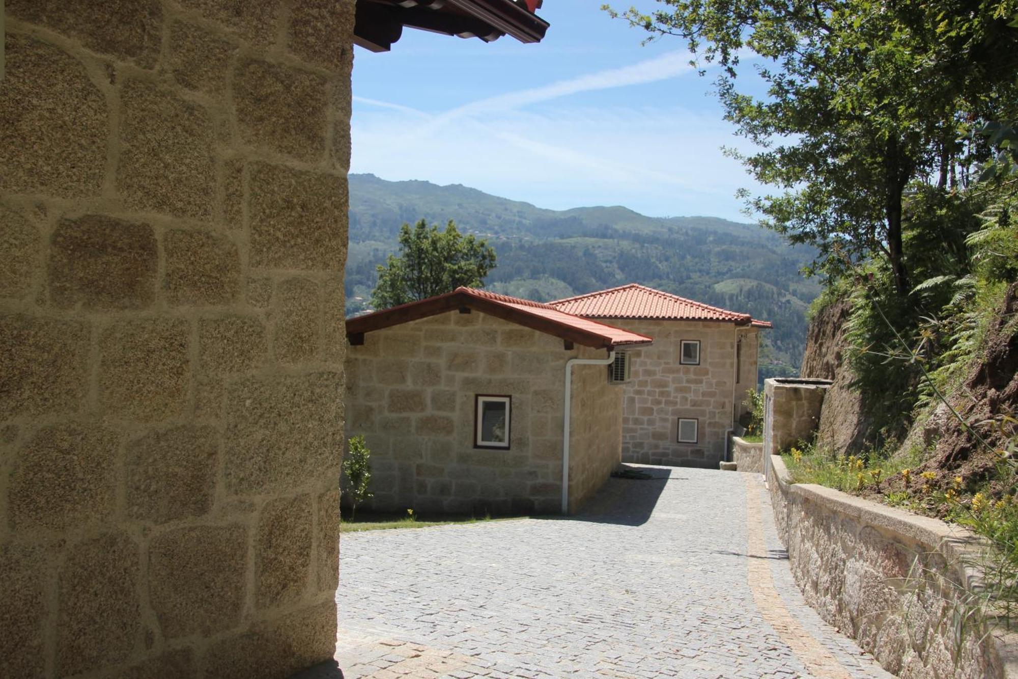 Affittacamere Encostas Da Torre Terras de Bouro Esterno foto