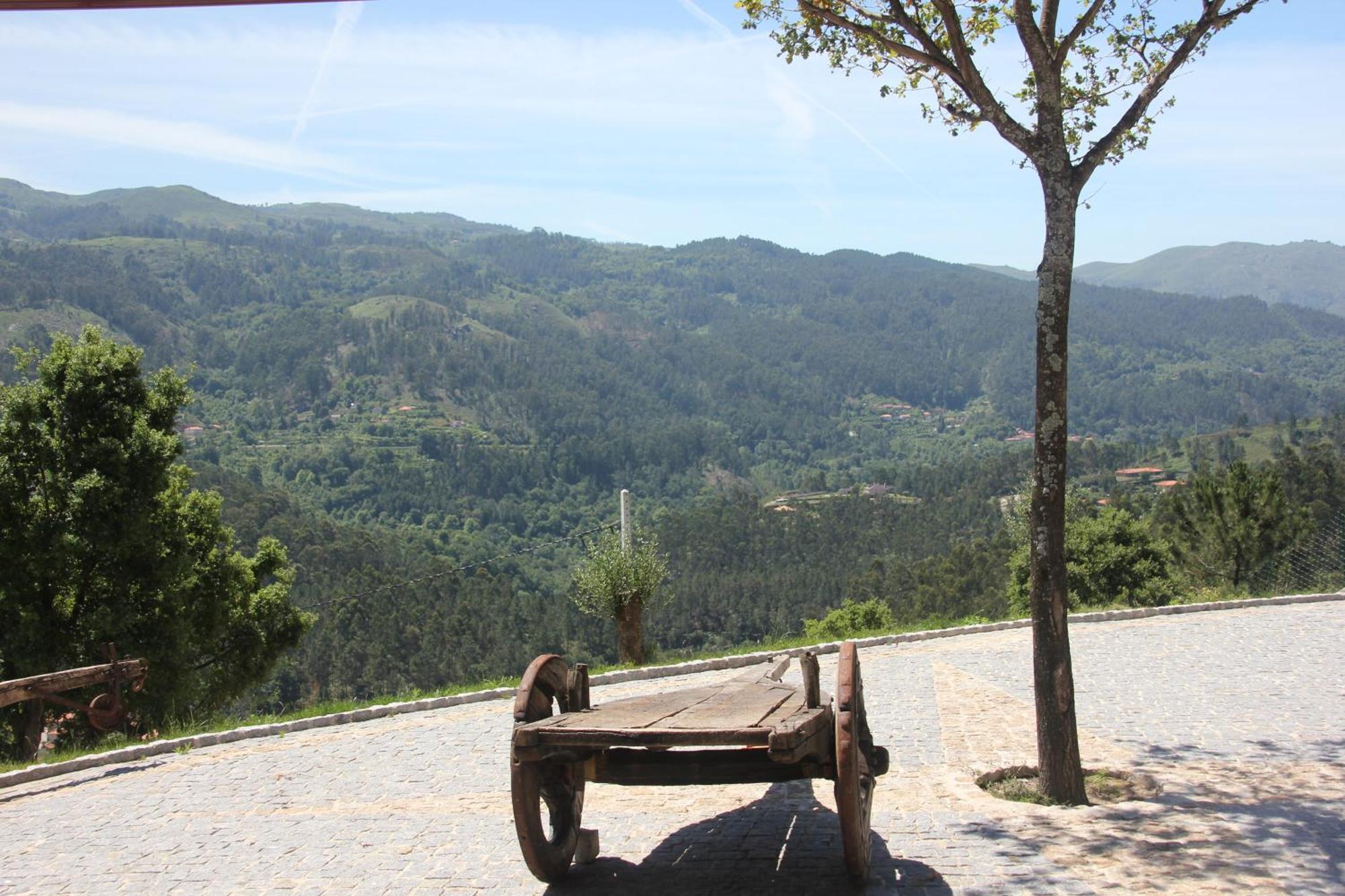 Affittacamere Encostas Da Torre Terras de Bouro Esterno foto