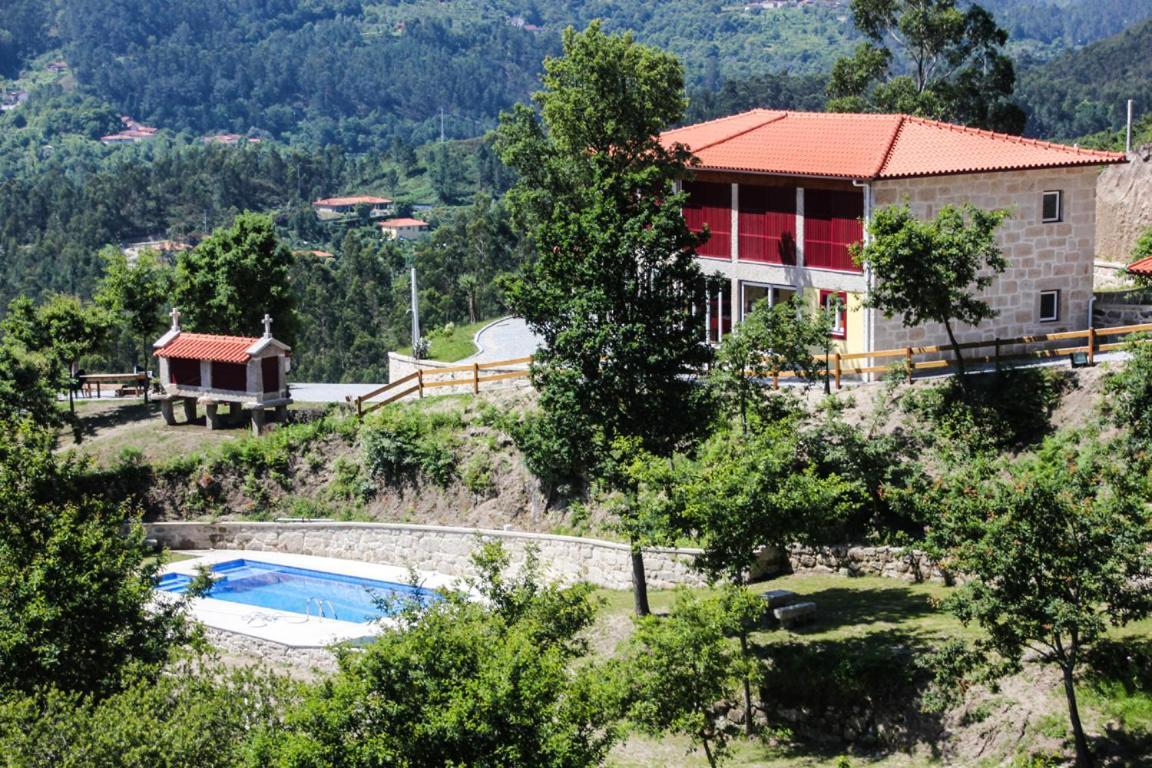 Affittacamere Encostas Da Torre Terras de Bouro Esterno foto